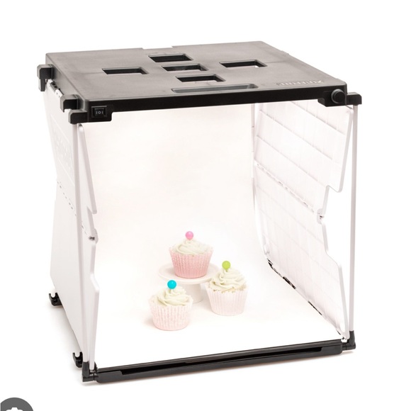 We R Memory Keepers Shotbox, Sideshot arm with lights and backdrops - Picture 4 of 10